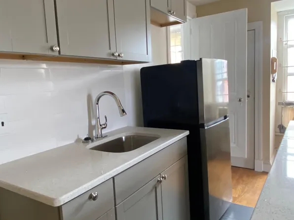 334 S 21st St #3R, Philadelphia, PA 19103
