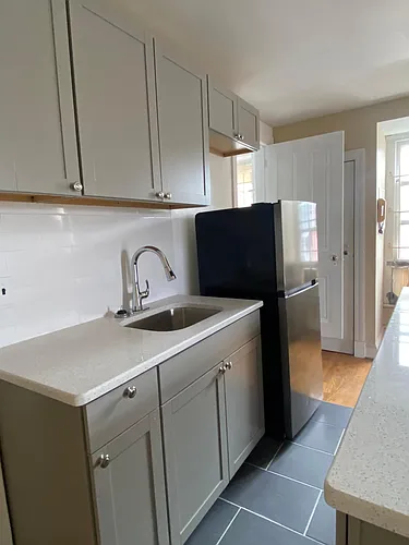 334 S 21st St #3R Photo 1