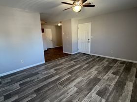 2405 Ladley Ct, Springfield, IL