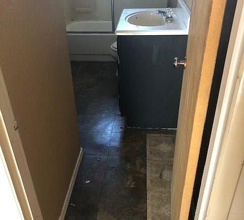 4th image of 710 Goldwood Dr
