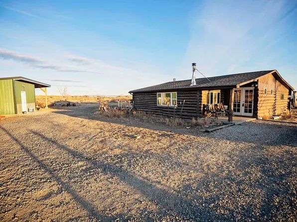 425 Road 8, Powell, WY 82435