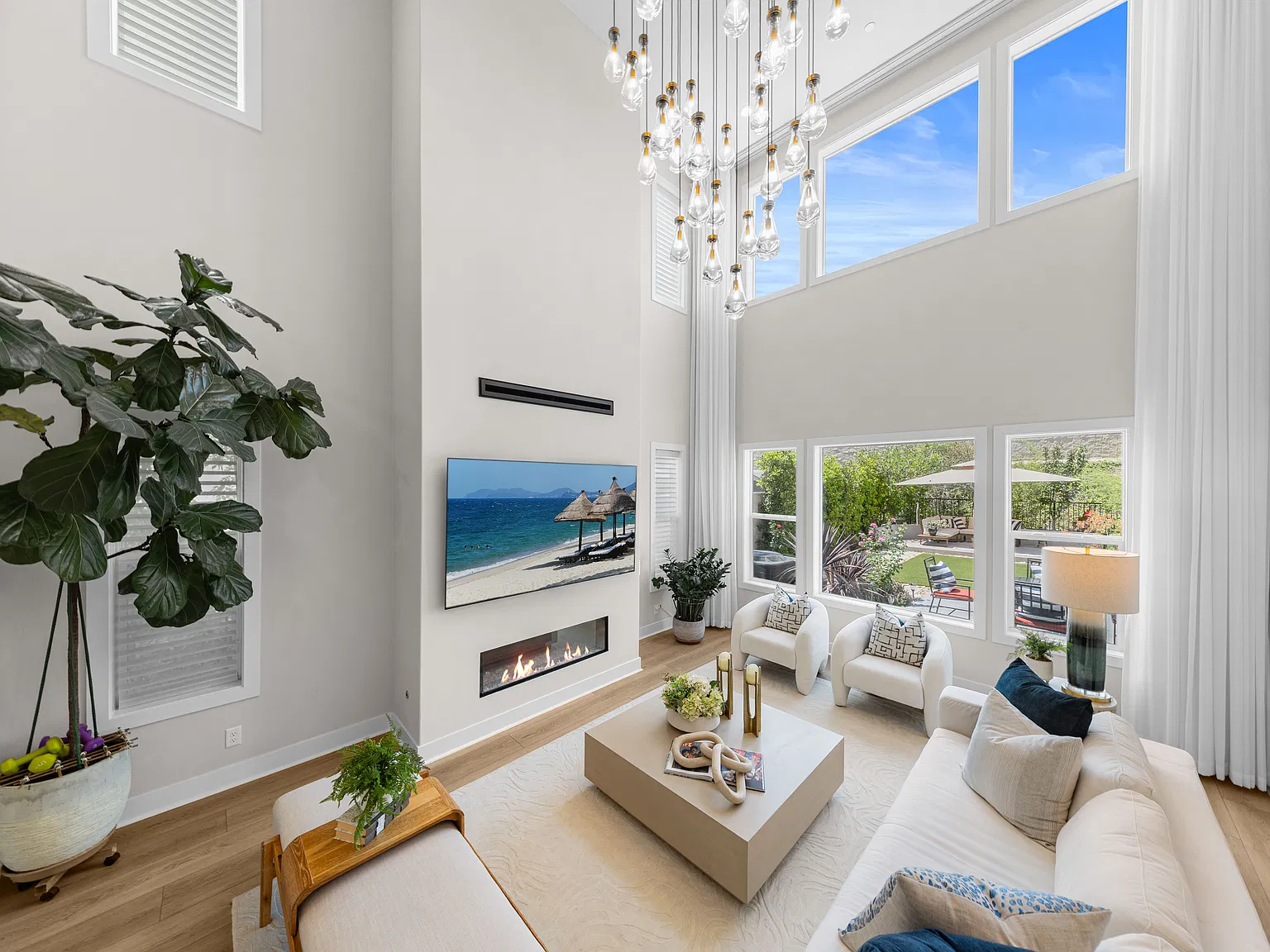 5 bed, 3274 sqft, $7,800 — Photo 4