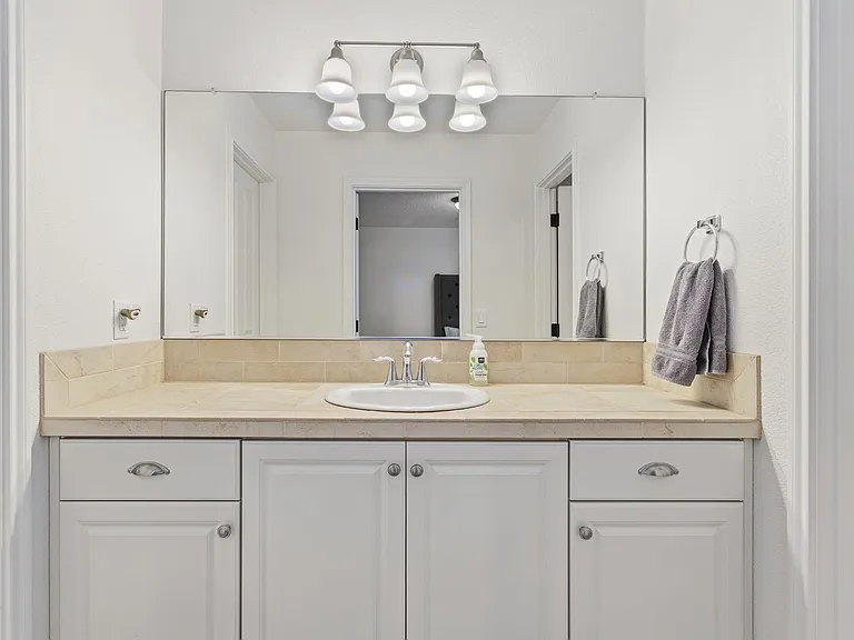 16167 NW Centine Ln — Photo 17