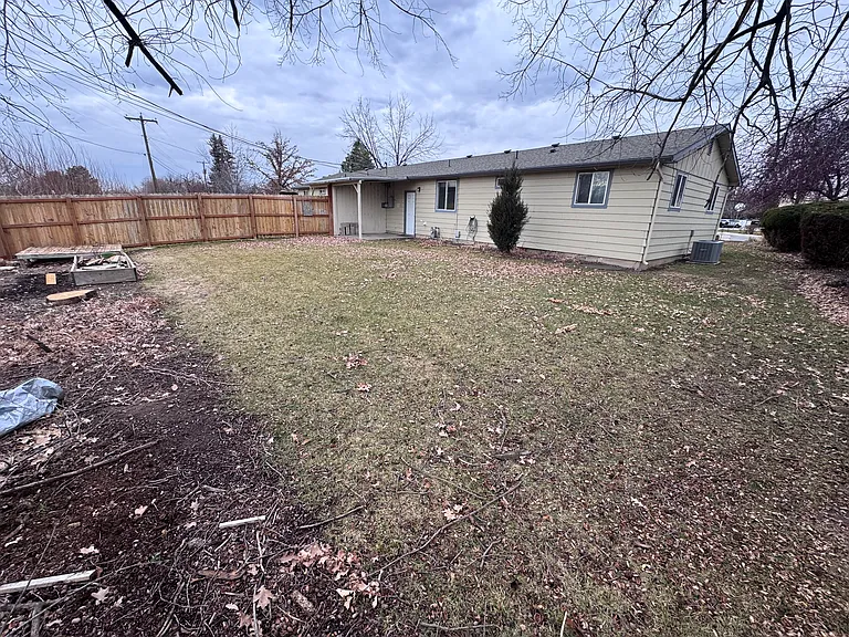 7505 W Emerald St — Photo 16