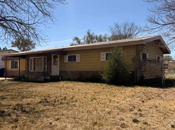 117 Pine St, Log Lane Village, CO 80705