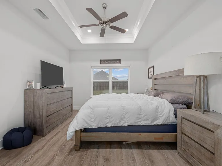 6196 Jenks Dr — Photo 13