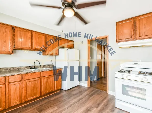 5921 N 69th St, Milwaukee, WI 53218