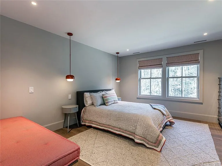 126 River Rd — Photo 21