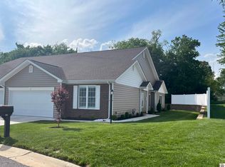 403 Villa Ridge Dr, Paducah, KY 42003