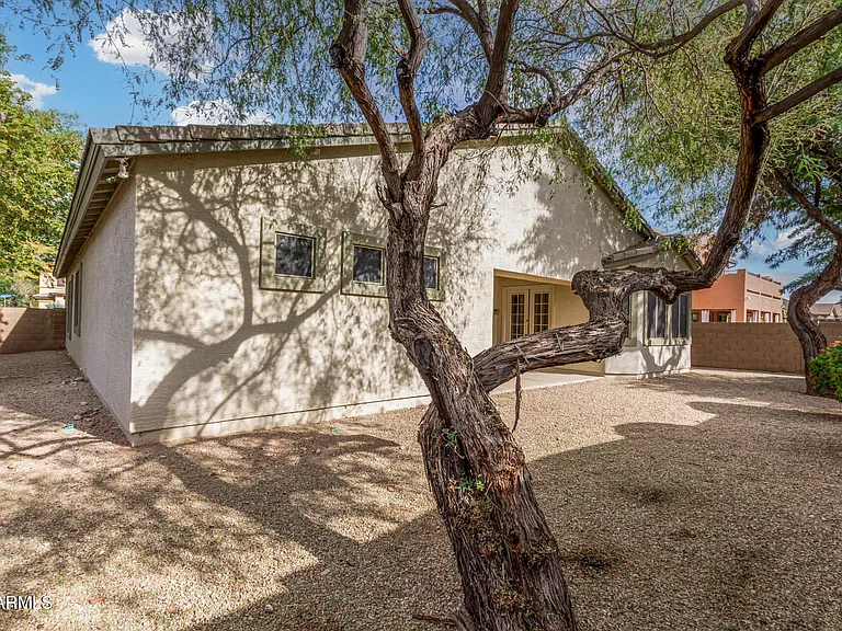1203 E Kramer Cir — Photo 45