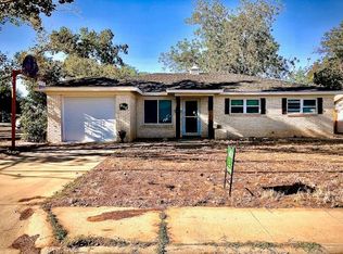 812 NW Avenue M Pl, Andrews, TX 79714