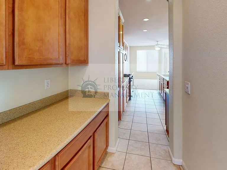 16998 Cobble Creek Way — Photo 8