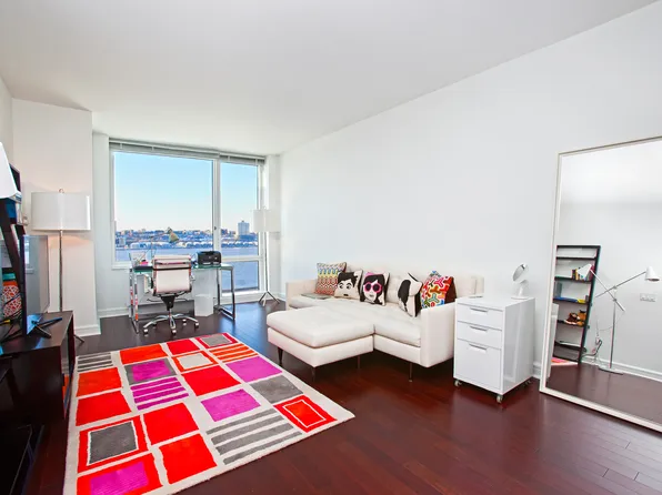100 Riverside Boulevard 11J image 1 of 6
