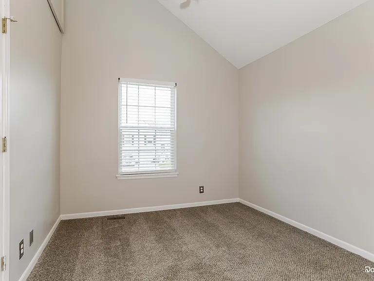 1611 Tyler Dr — Photo 13