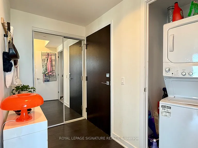 2221 Yonge St #3909 — Photo 16