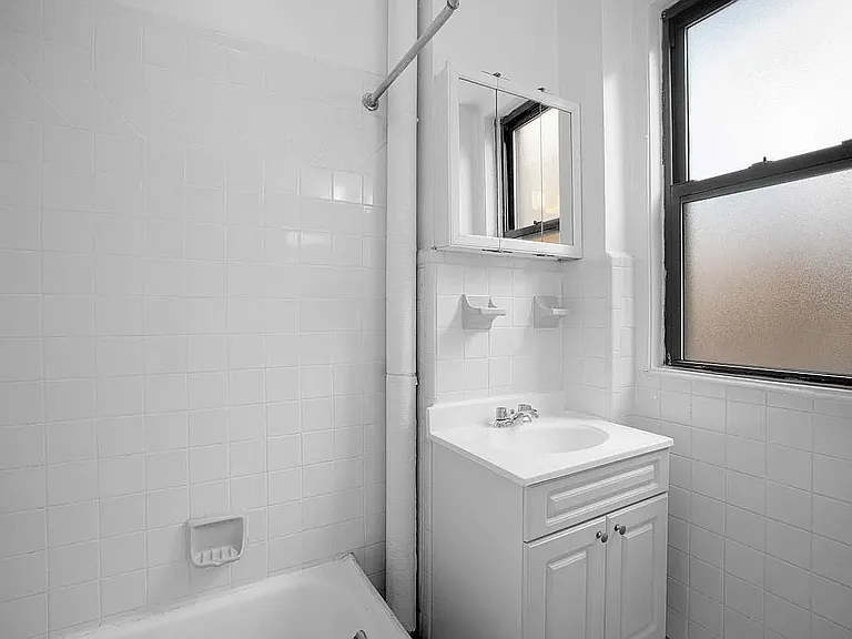 19 W 69th St #705 — Photo 3