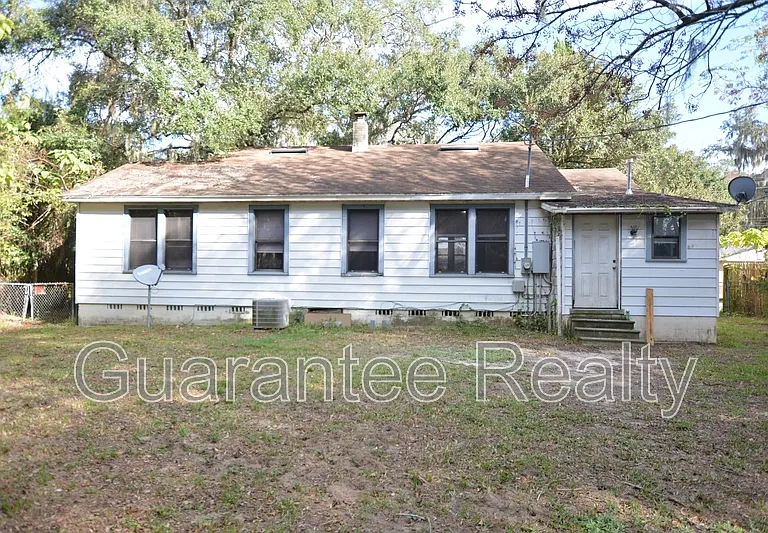 2246 SE 3rd Ave — Photo 15