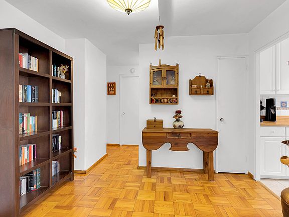 4th image of 21-41 34th Ave APT 4C