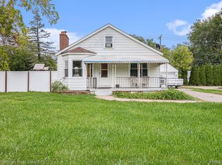 4011 Hannan Rd, Wayne, MI 48184