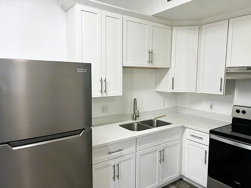 290 N Hamilton St #4 Photo 1