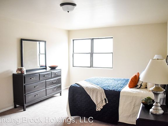 2nd image of 5 Colatosti Pl APT 1