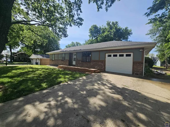 209 E 5th St, Overbrook, KS 66524