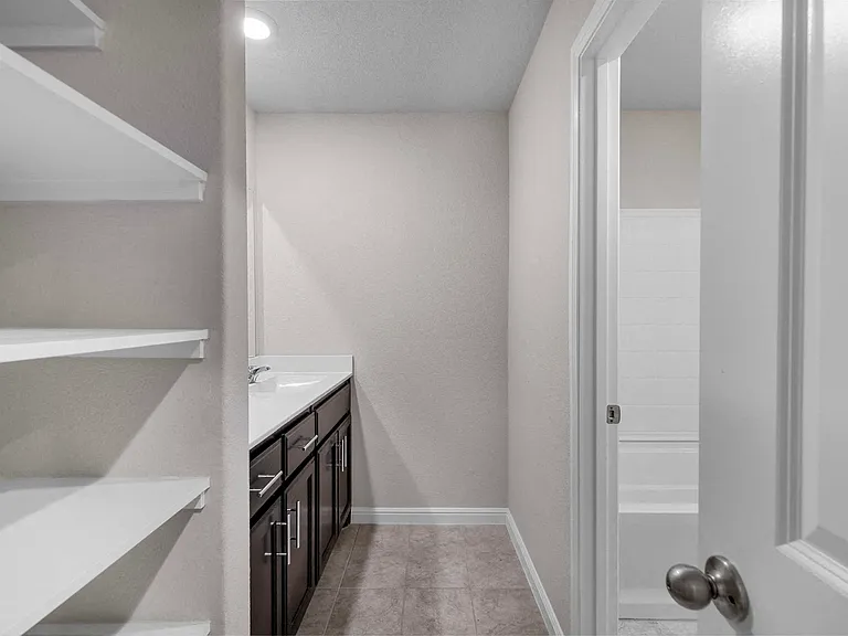 226 Seclusion Dr — Photo 6