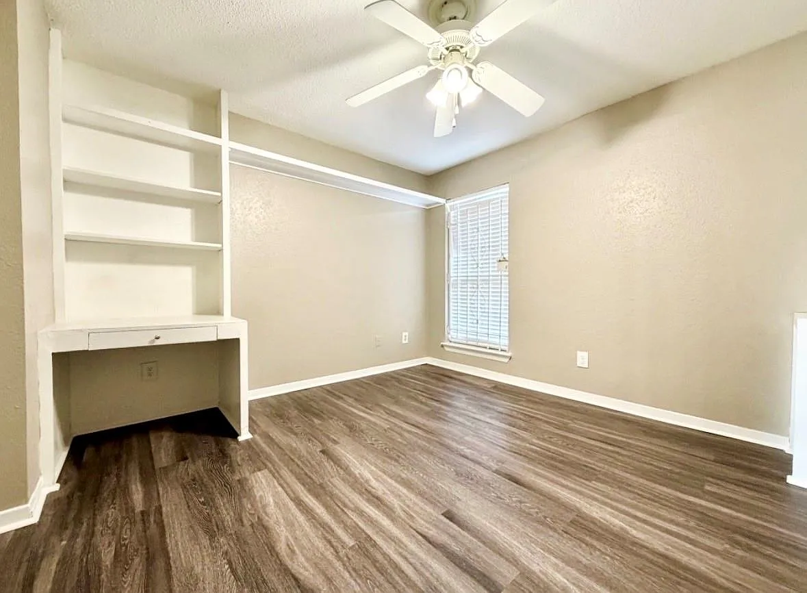 2 bed, 2.0 bath, 1014 sqft, $1,100 — Photo 2