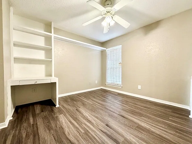 9350 Country Creek Dr #31 — Photo 2