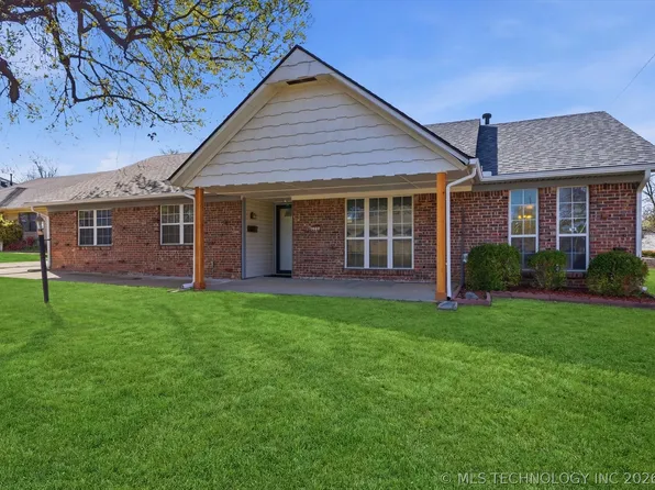 7446 E 53rd Pl, Tulsa, OK 74145