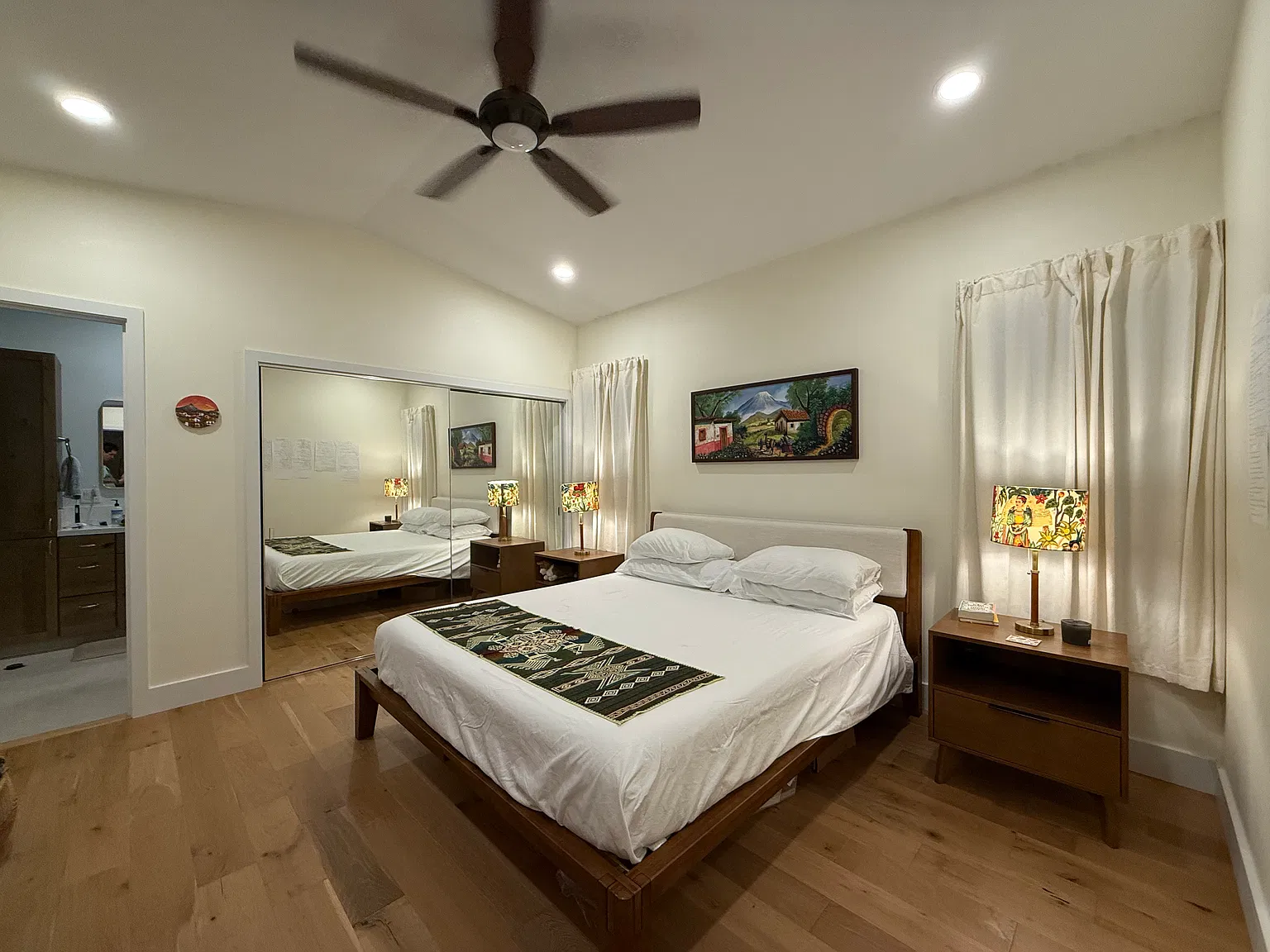 2 bed, 1600 sqft, $2,200 — Photo 2