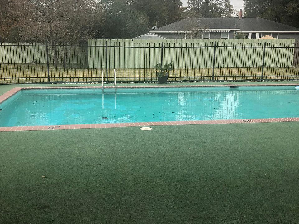 1st image of 4200 Maplewood Dr #319