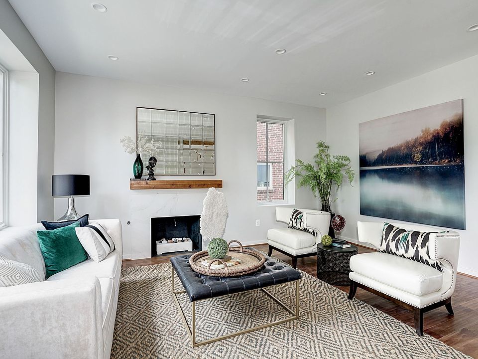 Living room with gas FP 
