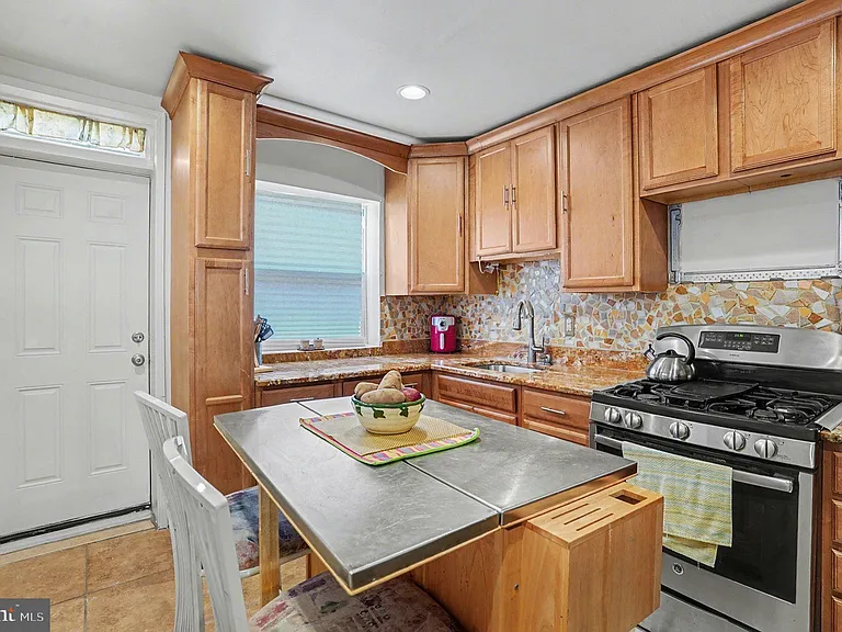 3809 Ellerslie Ave — Photo 8