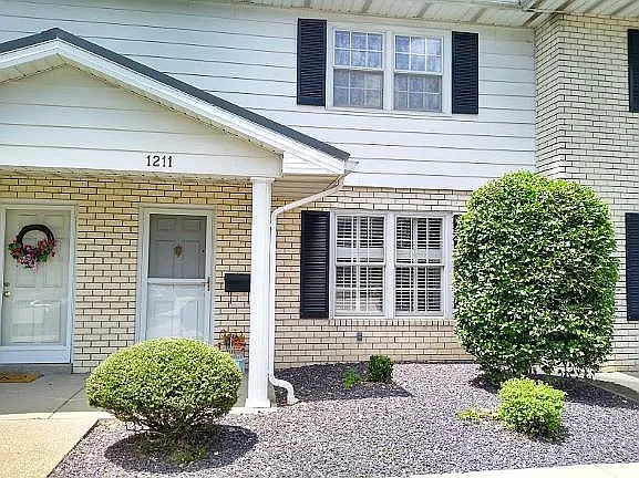 1211 Burdette Ave photo 1