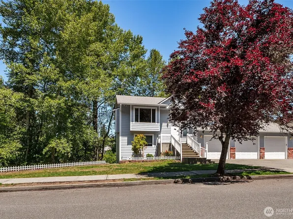 2111 22nd AVE SE, Puyallup, WA 98372
