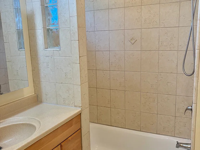 Opana Pl — Photo 11