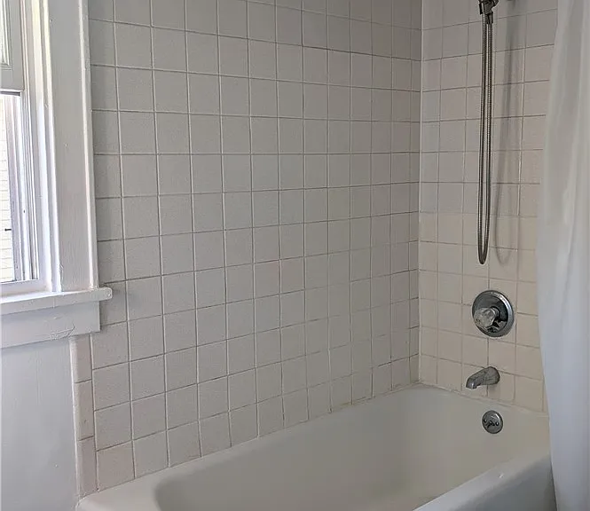 28 Vick Park #B — Photo 22