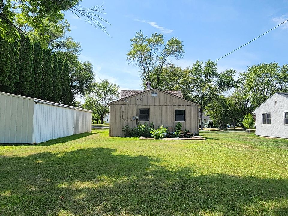 321 S 4th St, Bird Island, MN 55310 Zillow