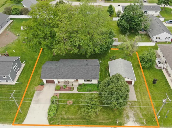 2521 170th Ave, Decorah, IA 52101