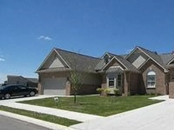 59572 Twin Pines Dr #1, New Hudson, MI 48165