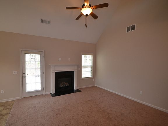 2nd image of 2575 Beal St