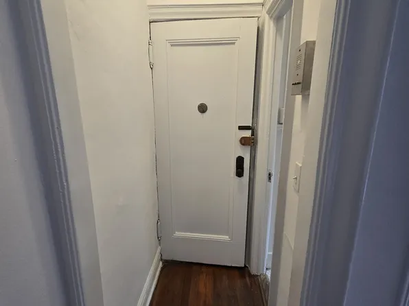 33 Bank Street image 9 of 10