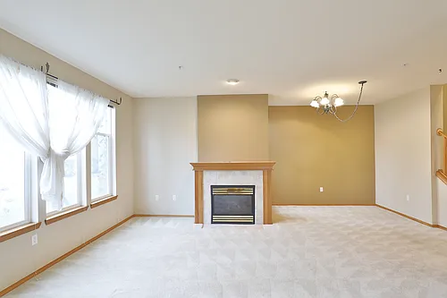 518 227th Ln NE Photo 1