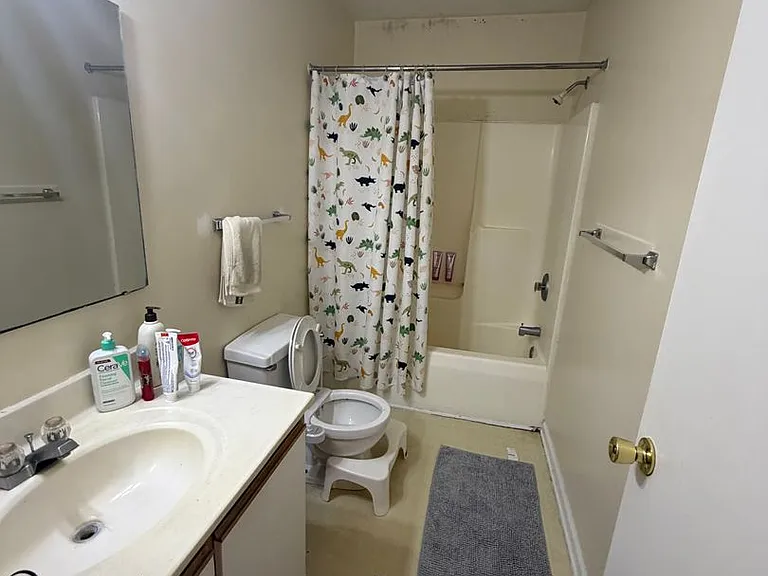 405 Laurence Ln — Photo 2