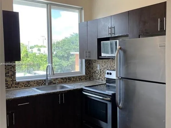1469 SW 5th St #8, Miami, FL 33135