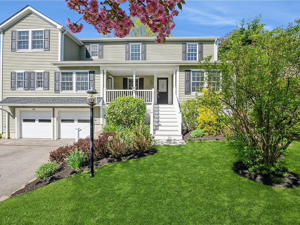 1st image of 524 Farragut Parkway