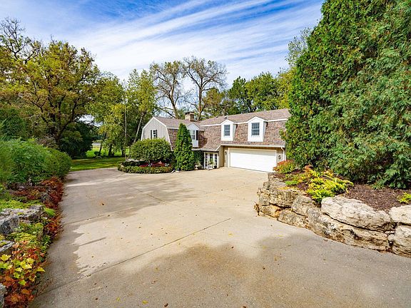5th image of 2317 N Parker Dr