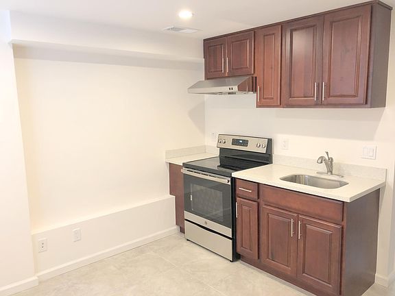 5th image of 60 Fairview Ave #B