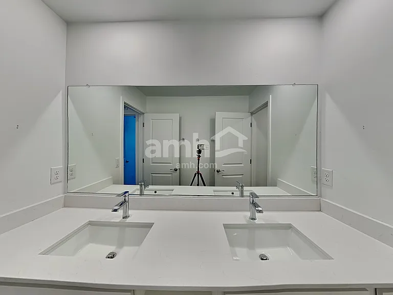 6306 W Calle Bilboa — Photo 14